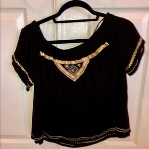 RAHI CALI Off the shoulder crop top. SZ M